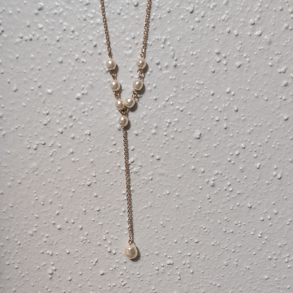 Banana Republic Pearl Drop Necklace
